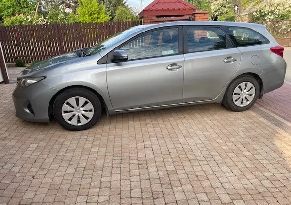 Toyota Auris cena 31500 przebieg: 194000, rok produkcji 2013 z Otwock małe 79